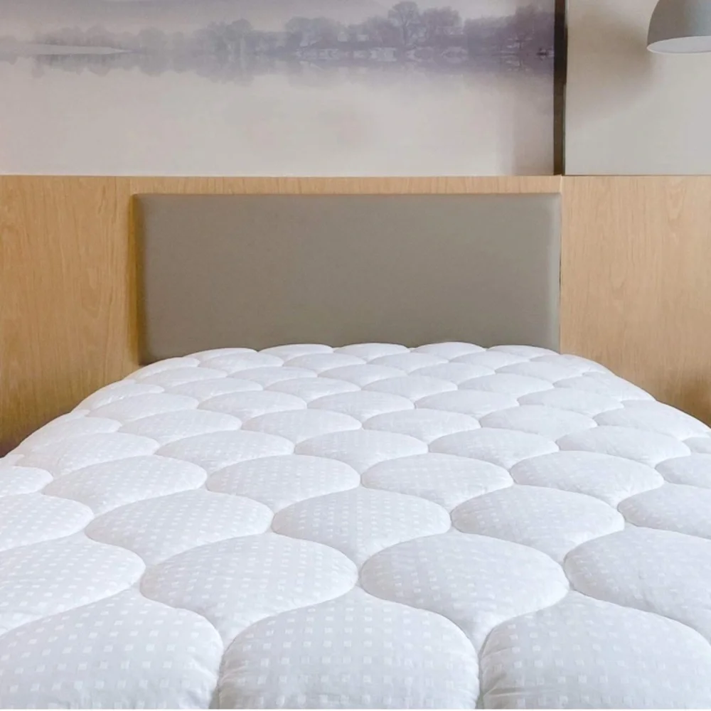 King Mattress Pad - Overfilled with Breathable Snow Down Alternative Filling